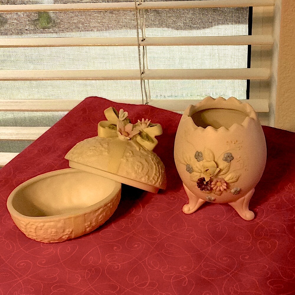 LEFTON CHINA HAND PAINTED🐰